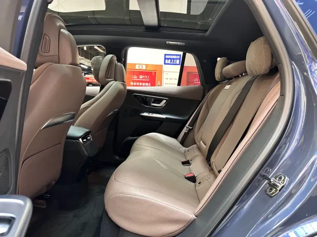 Mercedes-Benz EQE SUV — Фото автомобиля 16