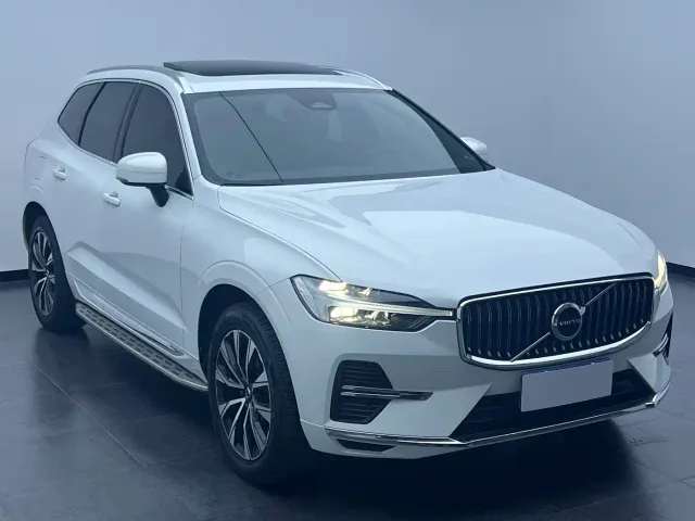 Volvo XC60 — Фото автомобиля 3