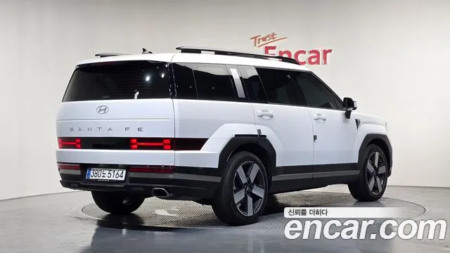 Фотография автомобиля — Hyundai Santafe