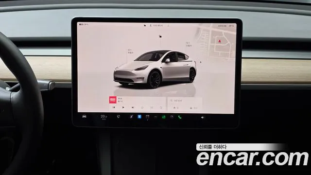 Tesla Model Y — Фото автомобиля 18