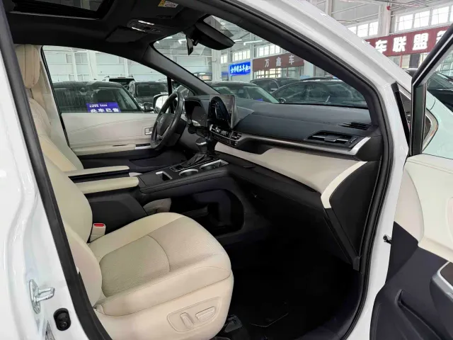 Toyota Granvia — Фото автомобиля 19