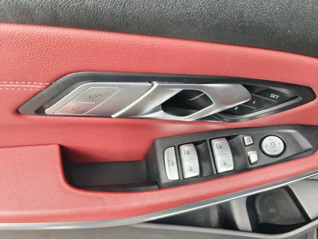 BMW 3 Series — Фото автомобиля 13