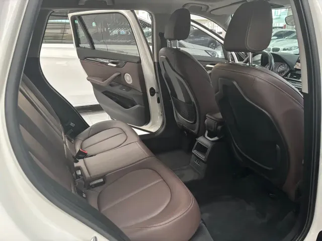 BMW X1 — Фото автомобиля 9