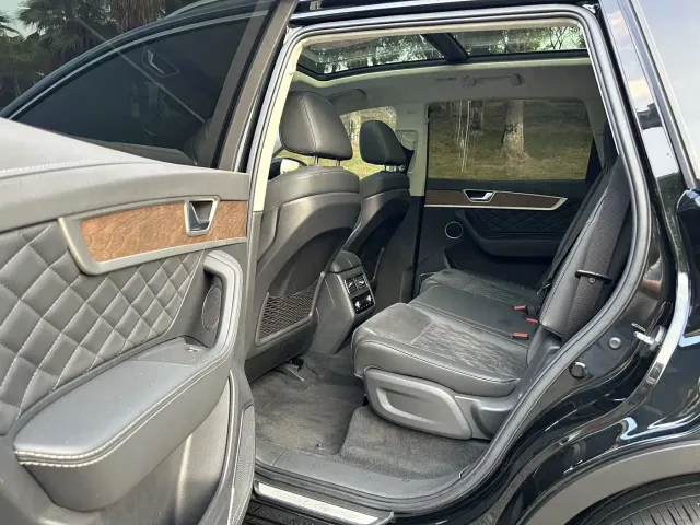 Hongqi HS7 — Фото автомобиля 5