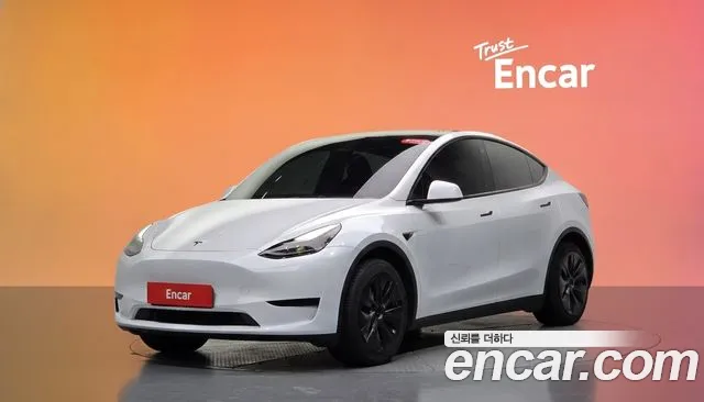 Фотография автомобиля — Tesla Model Y