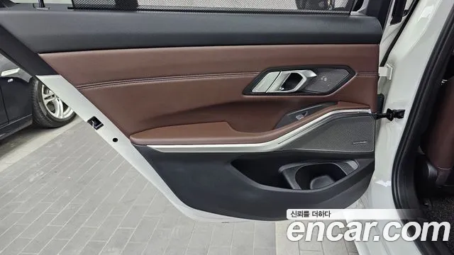 BMW 3-Series — Фото автомобиля 6