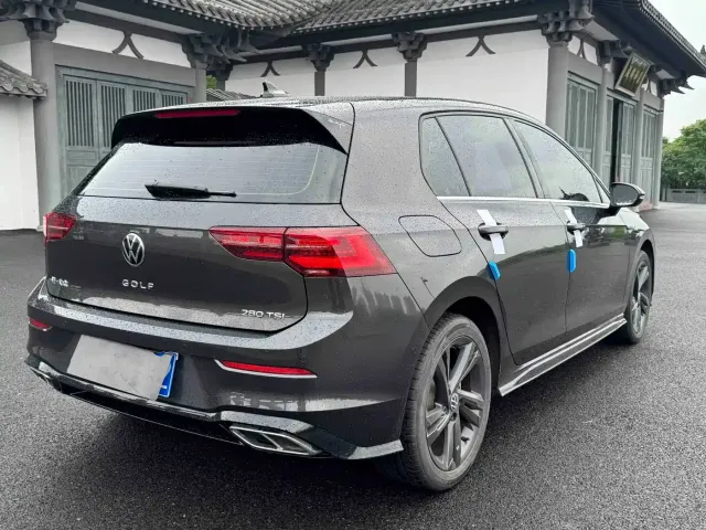 Volkswagen Golf — Фото автомобиля 6