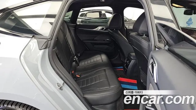 BMW i4 — Фото автомобиля 18