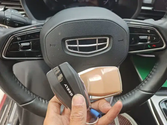 Geely Emgrand — Фото автомобиля 11