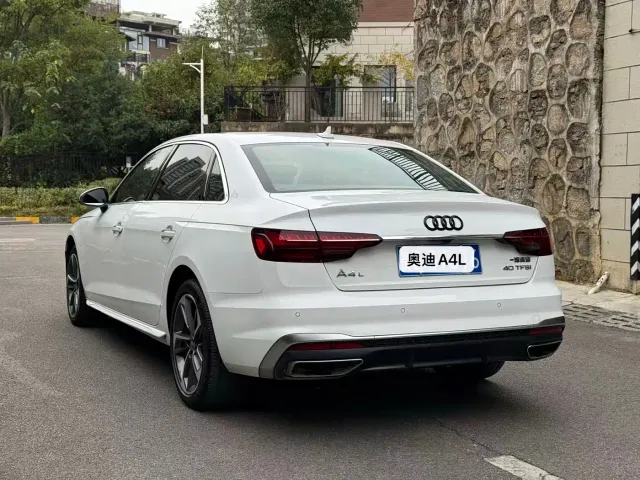 Audi A4L — Фото автомобиля 7