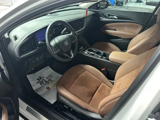 Buick Regal — Фото автомобиля 5