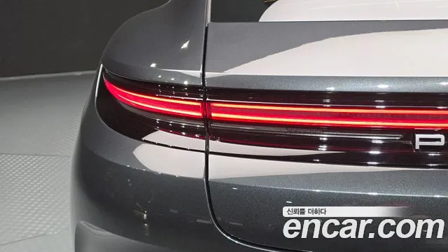 Porsche Panamera 976 — Фото автомобиля 8