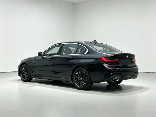 BMW 3 Series — Фото автомобиля 10