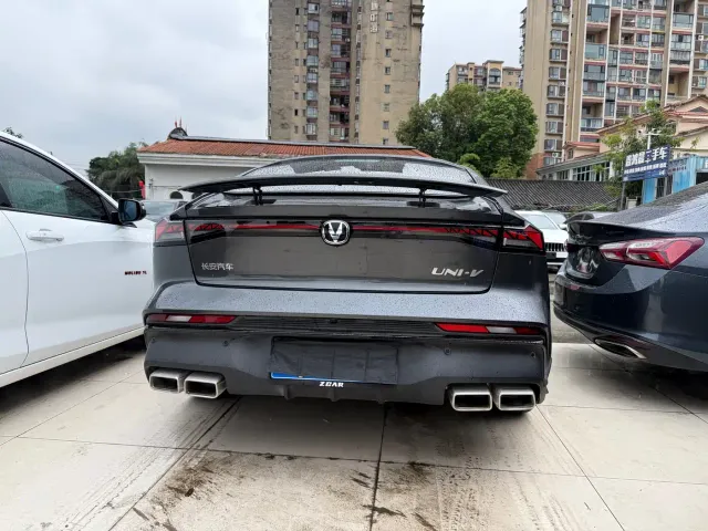 Changan UNI-V — Фото автомобиля 18