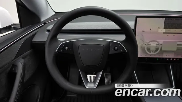 Tesla Model Y — Фото автомобиля 19