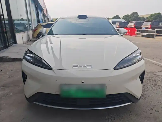 BYD Seal 07 DM-i — Фото автомобиля 2