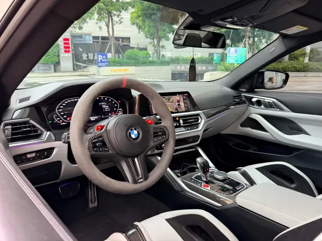 BMW M4 — Фото автомобиля 6