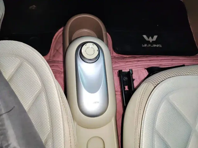 Wuling Hongguang Mini EV — Фото автомобиля 13