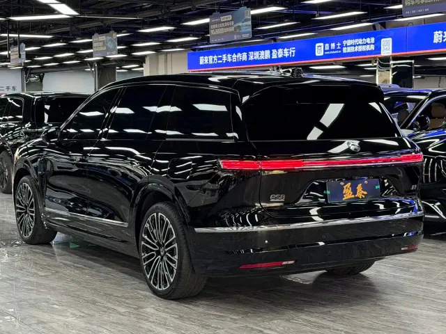 Nio ES8 — Фото автомобиля 5