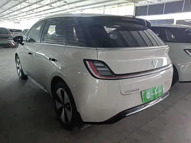 Baojun Cloud — Фото автомобиля 22