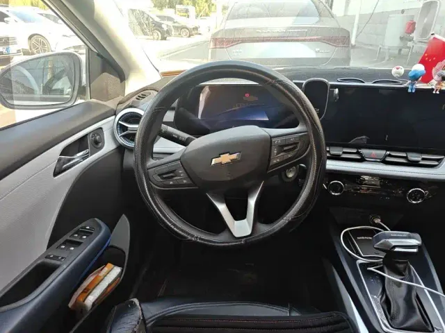 Chevrolet Monza — Фото автомобиля 11