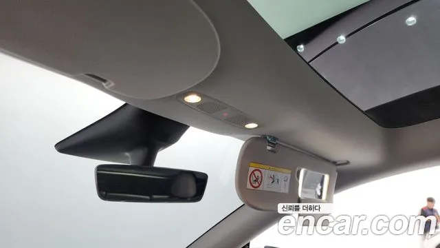 Tesla Model Y — Фото автомобиля 27