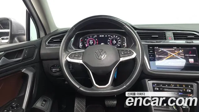 Volkswagen Tiguan — Фото автомобиля 11