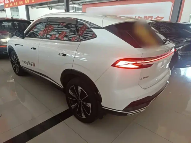 Roewe RX5 — Фото автомобиля 4