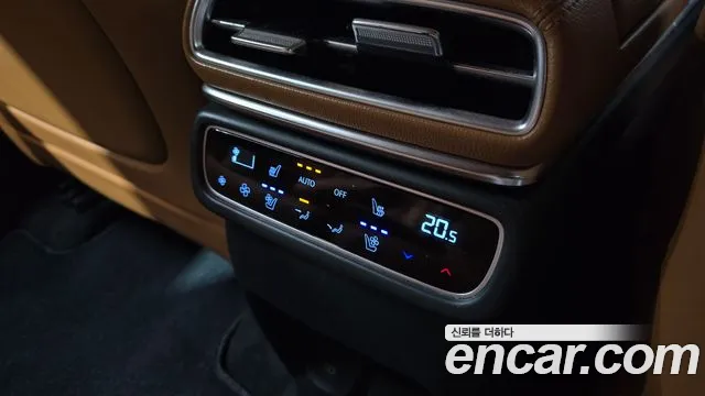 Genesis GV80 — Фото автомобиля 24