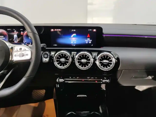 Mercedes-Benz A-Class — Фото автомобиля 13