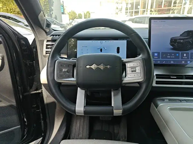BYD FangChengBao Titanium 7 — Фото автомобиля 10