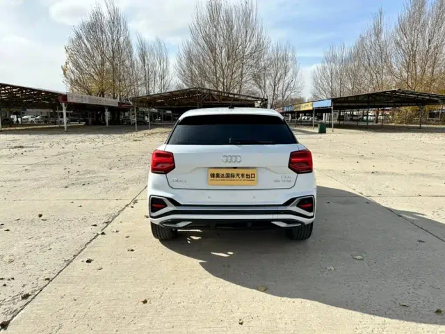 Audi Q2L — Фото автомобиля 6