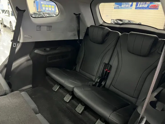 Chery Tiggo 8 — Фото автомобиля 9