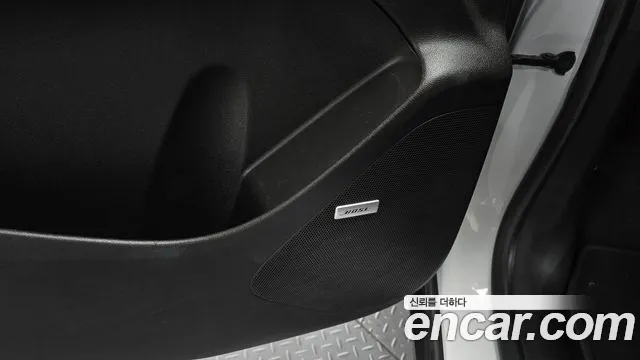 Chevrolet Bolt EV — Фото автомобиля 17