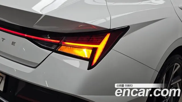 Hyundai Avante CN7 — Фото автомобиля 8