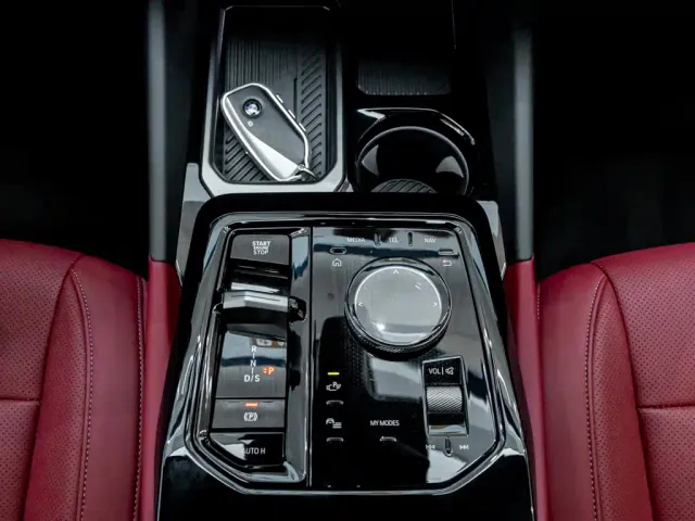 BMW 5 Series — Фото автомобиля 17