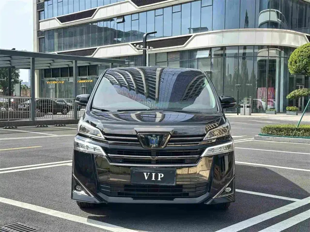 Toyota Vellfire — Фото автомобиля 2