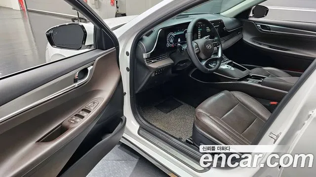 Hyundai Grandeur Новый Grandeur IG — Фото автомобиля 10