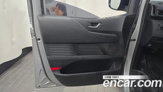 Hyundai Staria Staria Карго 3 места — Фото автомобиля 6