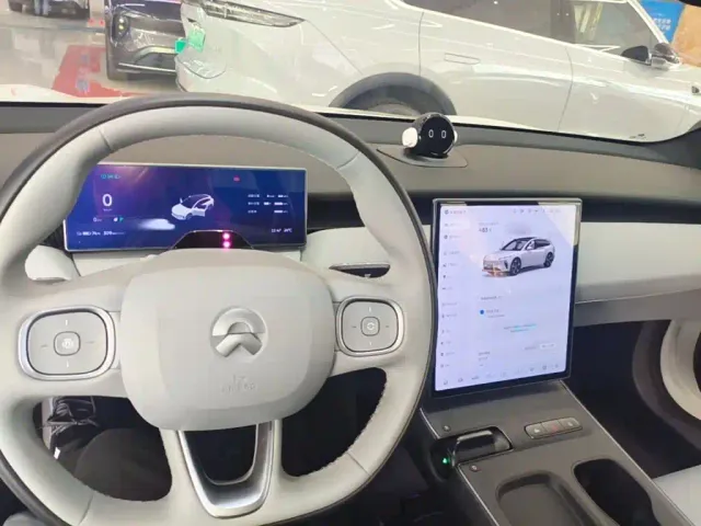 Nio ET5 Touring — Фото автомобиля 9
