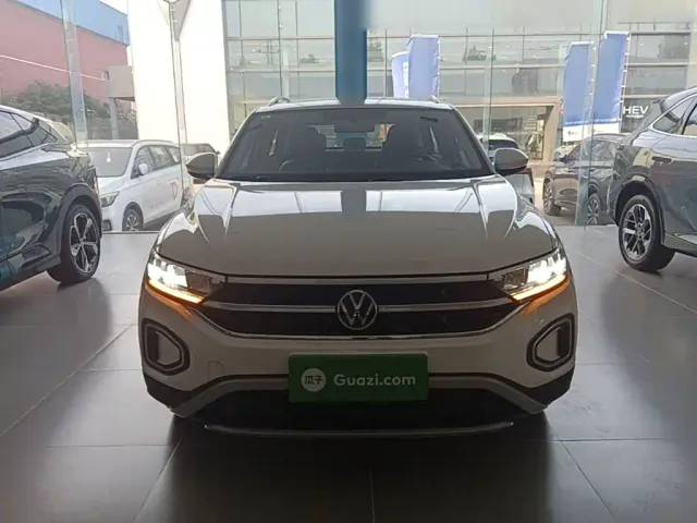 Volkswagen T-Roc — Фото автомобиля 2