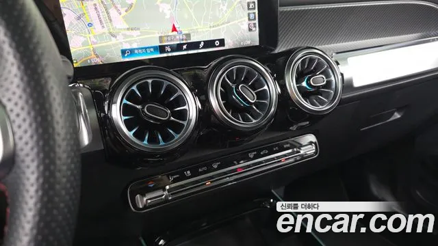 Mercedes-Benz GLB-Class — Фото автомобиля 16