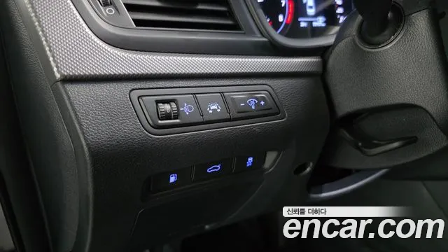 Hyundai Sonata — Фото автомобиля 18