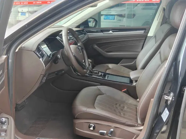 Volkswagen Phideon — Фото автомобиля 6