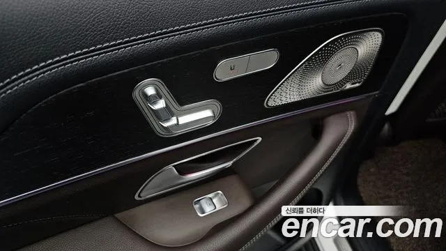 Mercedes-Benz GLE-Class — Фото автомобиля 17