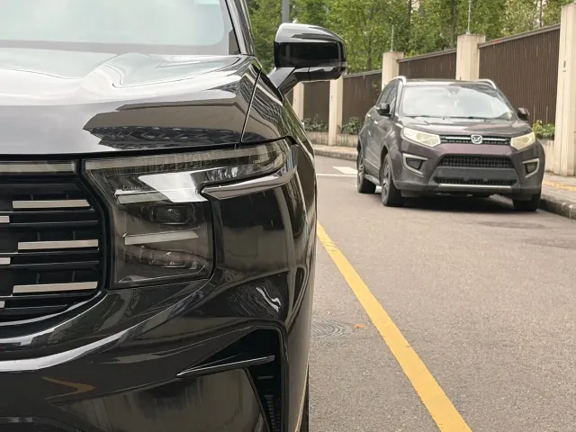 Ford Edge — Фото автомобиля 4