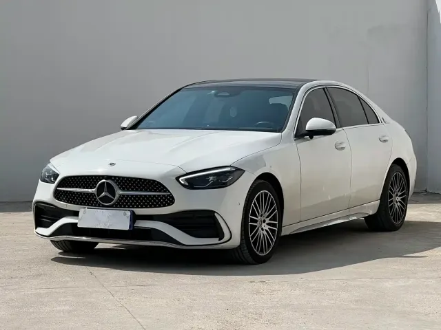 Фотография автомобиля — Mercedes-Benz C-Class