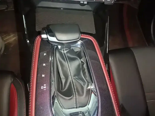 Changan Oushang X5 — Фото автомобиля 13