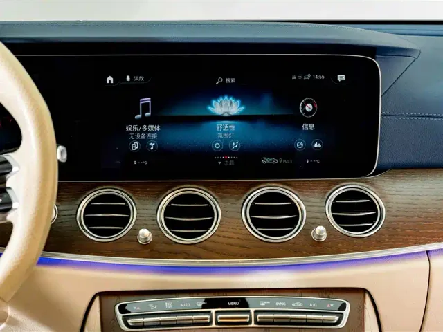 Mercedes-Benz E-Class — Фото автомобиля 13