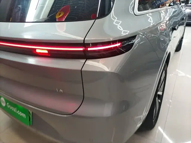Li Auto L6 — Фото автомобиля 7